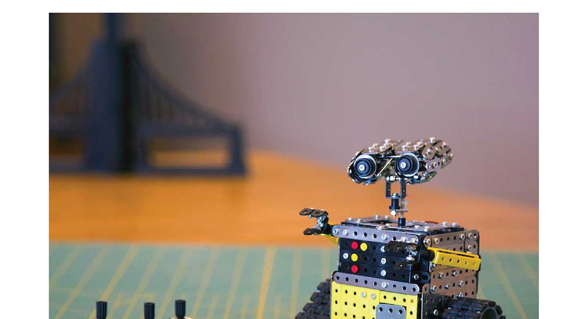 Real Engineering/Real Construction: RC Robot