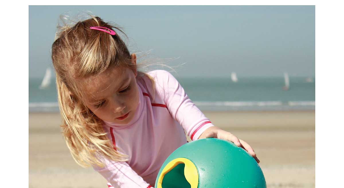 Ballo No Spill Beach Bucket